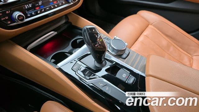 BMW 5시리즈 (G30) 520d M Sport Plus, 2017 9