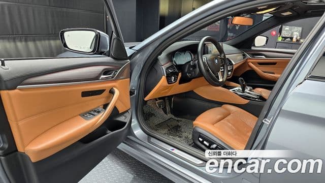 BMW 5시리즈 (G30) 520d M Sport Plus, 2017 11