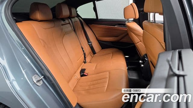 BMW 5시리즈 (G30) 520d M Sport Plus, 2017 12