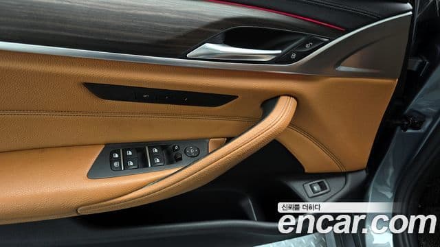 BMW 5시리즈 (G30) 520d M Sport Plus, 2017 17