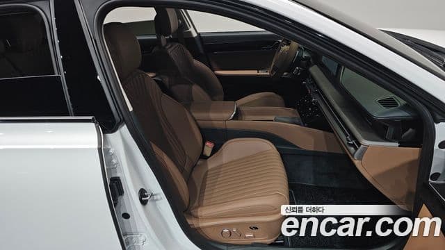 Hyundai Grandeur (GN7) Calligraphy, 2025 10