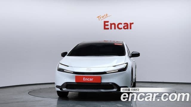 Toyota 프리우스 5세대 2.0 XLE, 2024 3