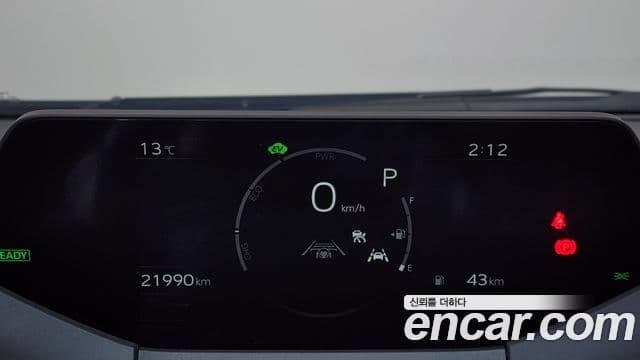 Toyota 프리우스 5세대 2.0 XLE, 2024 8