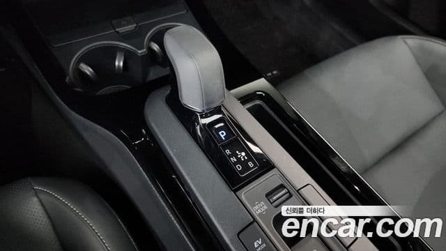 Toyota 프리우스 5세대 2.0 XLE, 2024 9