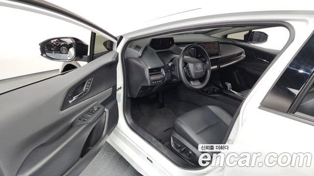 Toyota 프리우스 5세대 2.0 XLE, 2024 10