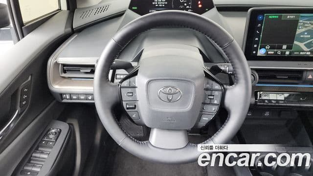 Toyota 프리우스 5세대 2.0 XLE, 2024 14