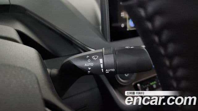 Toyota 프리우스 5세대 2.0 XLE, 2024 15