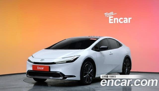 Toyota 프리우스 5세대 2.0 XLE, 2024 1