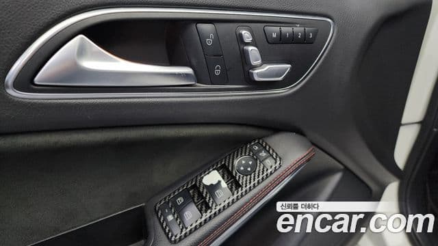 Mercedes-Benz A-класс W176 A45 AMG 4MATIC, 2016 12