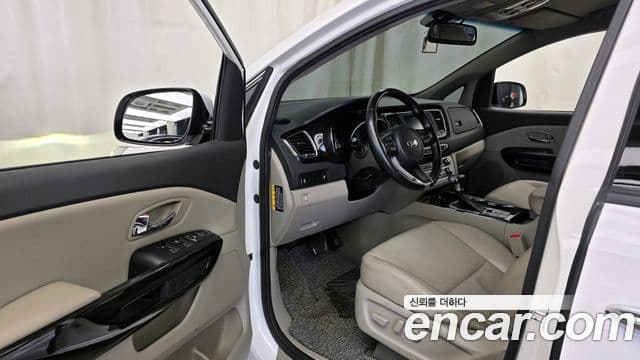 Kia The / новый New Carnival Prestige, 2020 10