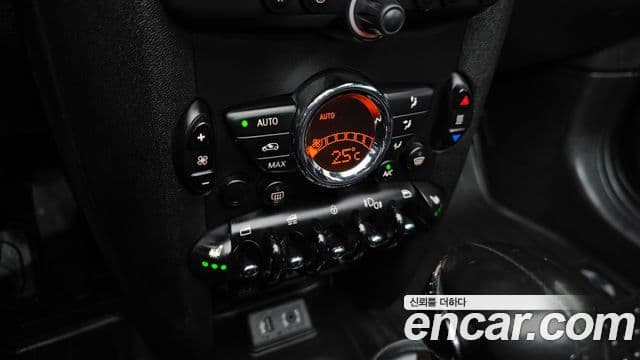 Mini Cooper кабриолет 2세대, 2015 14