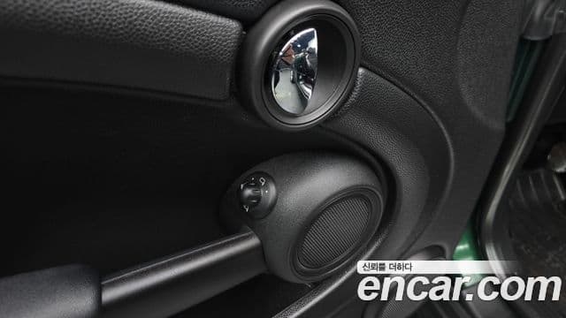 Mini Cooper кабриолет 2세대, 2015 17