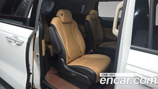 Kia Carnival 4세대 Signature, 2022 12