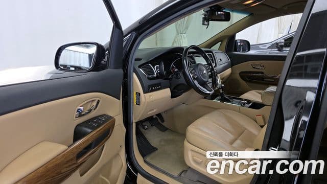 Kia All New Carnival Noblesse, 2018 10