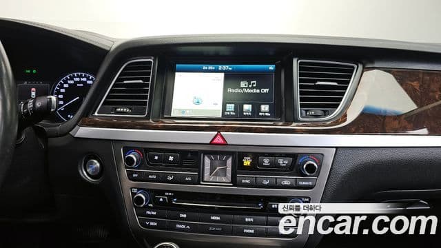 Hyundai Genesis DH Modern, 2016 15