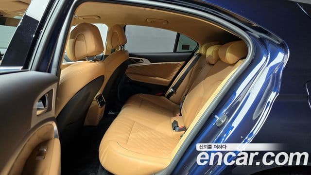 Genesis The / новый New G70 슈팅브레이크, 2025 13