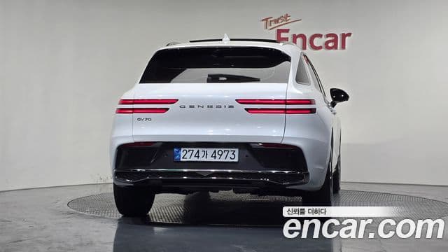 Genesis GV70, 2025 4