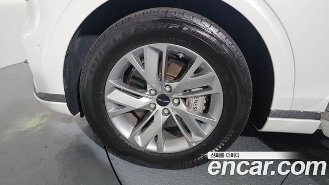 Genesis GV70, 2025 все фото