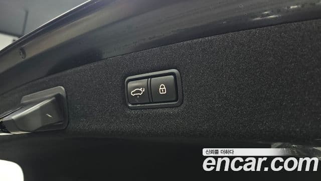 Genesis EQ900 Premium Luxury, 2017 18