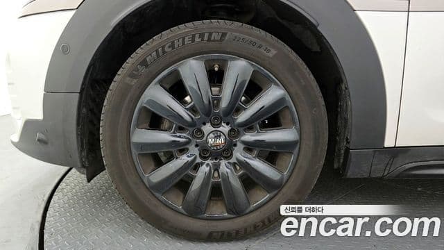 Mini Cooper Countryman 2세대, 2024 все фото