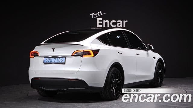 Tesla модель Y, 2023 2