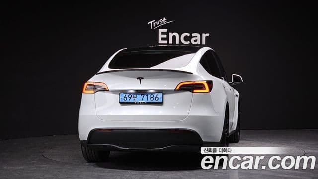 Tesla модель Y, 2023 4
