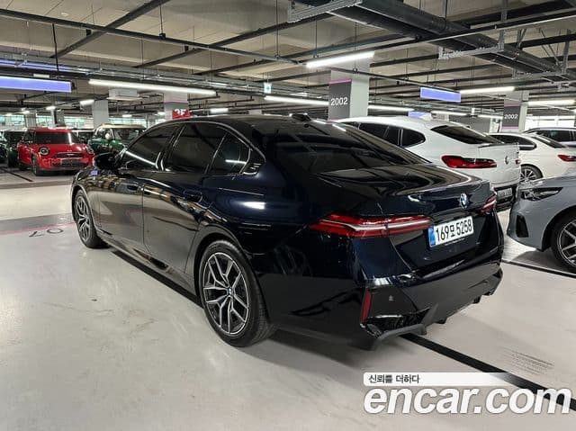 BMW 5시리즈 (G60) 520i M Sport, 2025 все фото