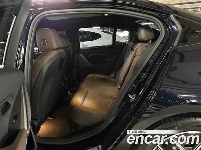 BMW 5시리즈 (G60) 520i M Sport, 2025 8