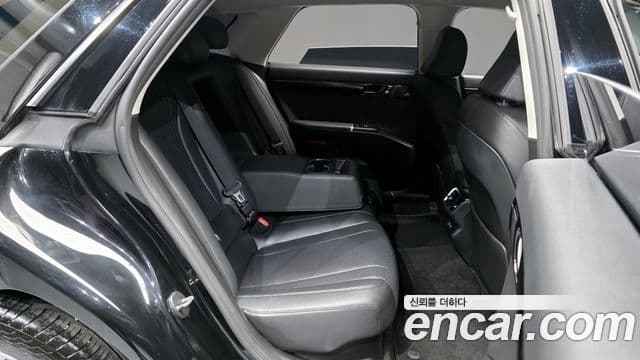 Hyundai Grandeur гибрид (GN7) Exclusive, 2023 12