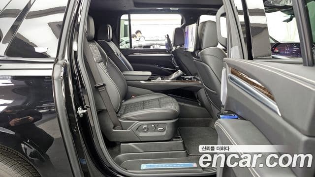 Cadillac Escalade 5세대 ESV Sport Platinum, 2025 12
