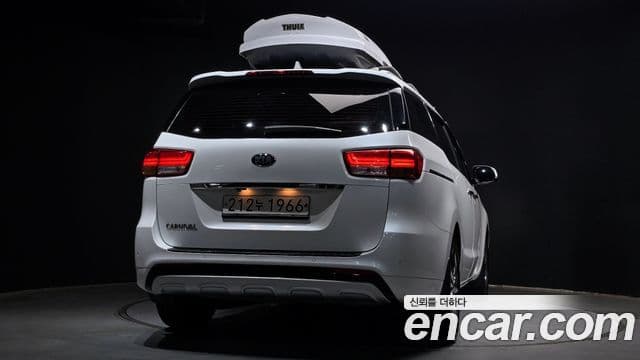 Kia All New Carnival Prestige, 2018 4