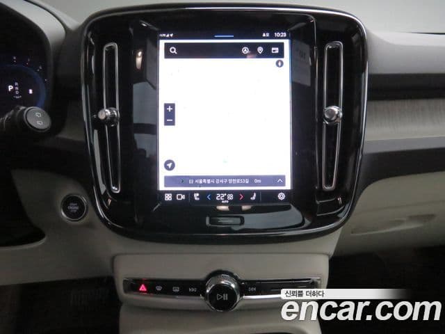 Volvo XC40 B4 Ultra Bright, 2025 16