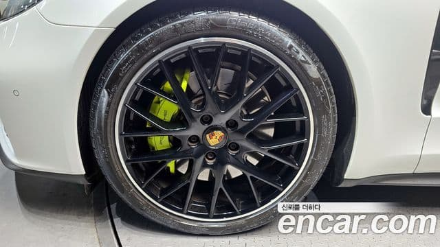 Porsche Panamera (971) 2.9 AWD E-гибрид Platinum Edition, 2022 все фото