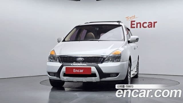 Kia Carnival R Premium, 2013 3