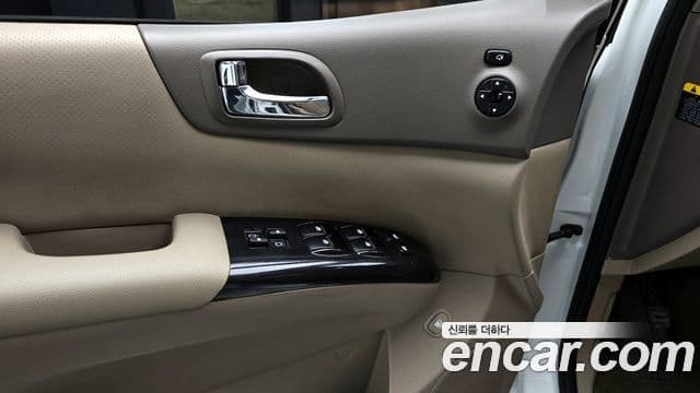 Kia Carnival R Premium, 2013 17