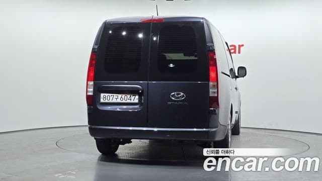 Hyundai Staria Modern, 2022 4