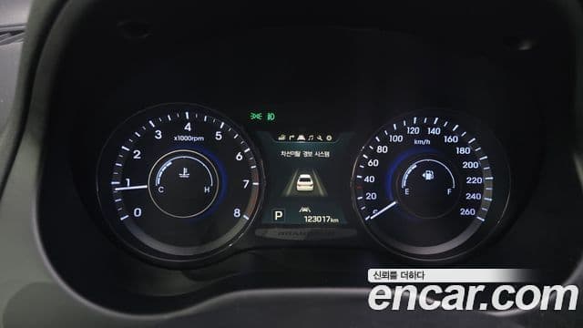 Hyundai Grandeur HG HG240 Modern Collection, 2017 8