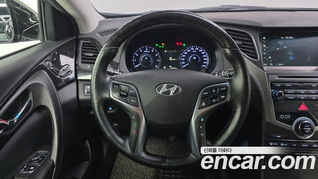 Hyundai Grandeur HG HG240 Modern Collection, 2017 13