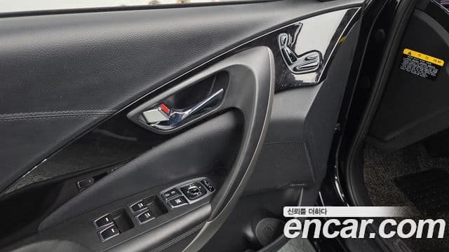 Hyundai Grandeur HG HG240 Modern Collection, 2017 17