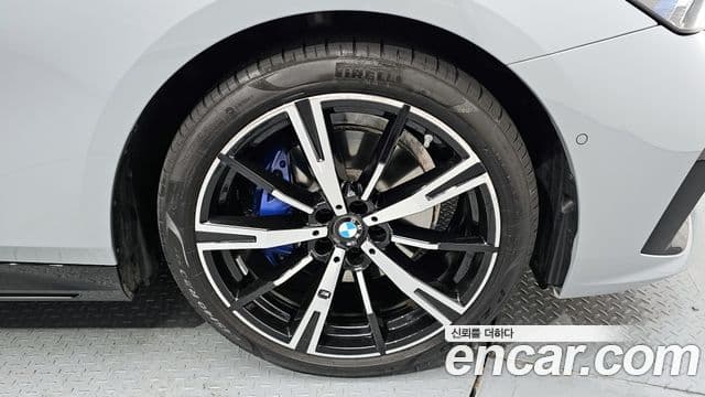 BMW 5시리즈 (G60) 530i xDrive M Sport, 2025 все фото