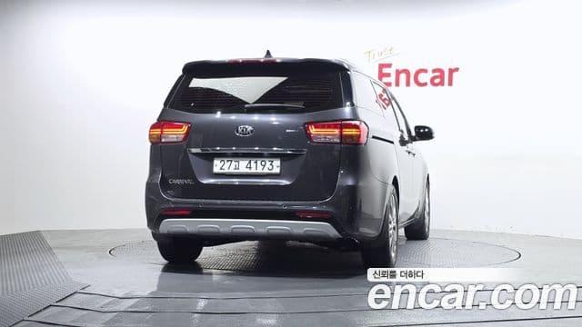 Kia All New Carnival Noblesse, 2016 4