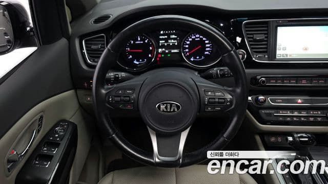 Kia All New Carnival Noblesse, 2016 13