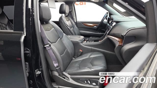 Cadillac Escalade 4세대, 2017 11