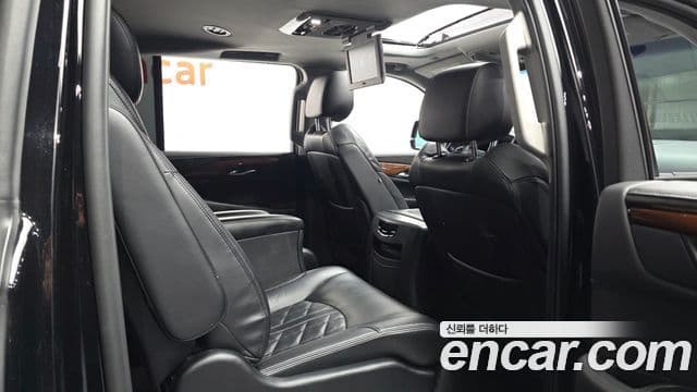 Cadillac Escalade 4세대, 2017 12