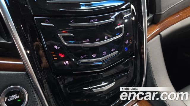 Cadillac Escalade 4세대, 2017 16