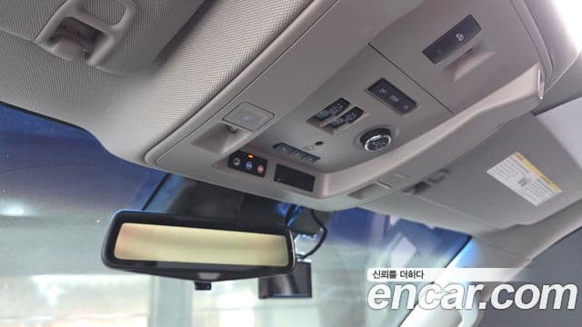 Cadillac Escalade 4세대, 2017 18