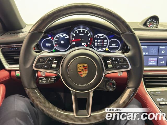 Porsche Panamera (971), 2020 10