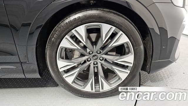 Audi Q8 (4M) Premium, 2025 все фото