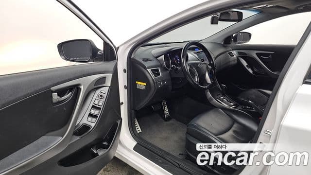 Hyundai Avante MD Premium, 2014 10