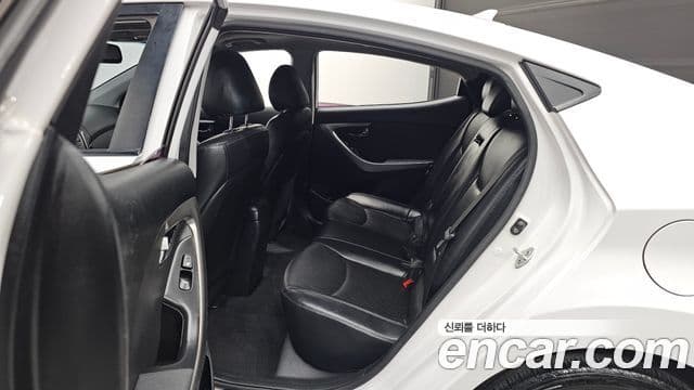 Hyundai Avante MD Premium, 2014 11